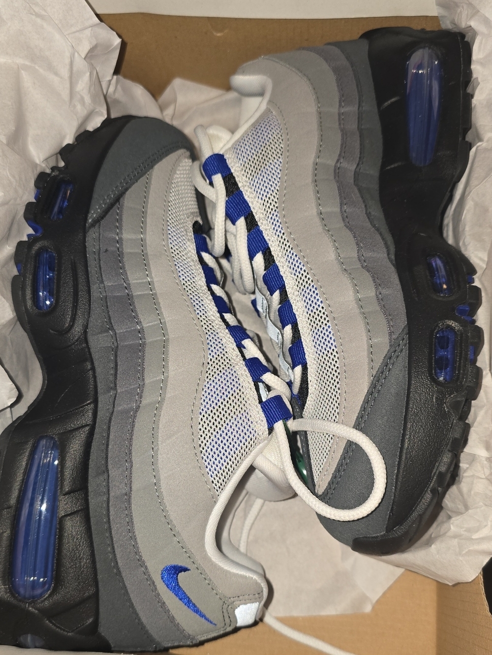 Nike Womens Gray and Blue Air Max-Style Layered Sneakers